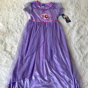 Disney Frozen Fantasy Grown NEW!